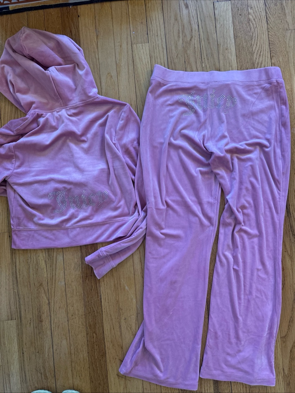 Juicy Couture Pink Velour Zip-up Hoodie & Pants Set with Rhinestone Logo LARGE